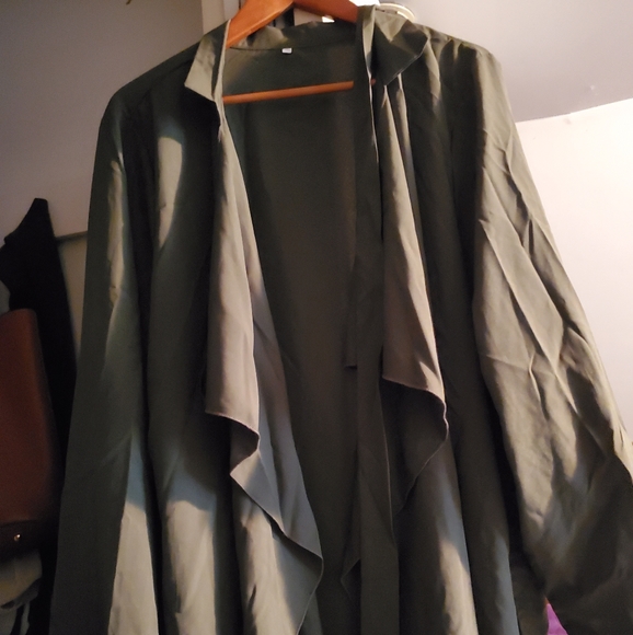 Jacket/Shawl - Picture 2 of 2